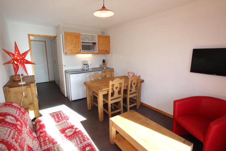 Rent in ski resort 3 room apartment 6 people (7) - Résidence les Chalets de la Toussuire - La Toussuire - Living room