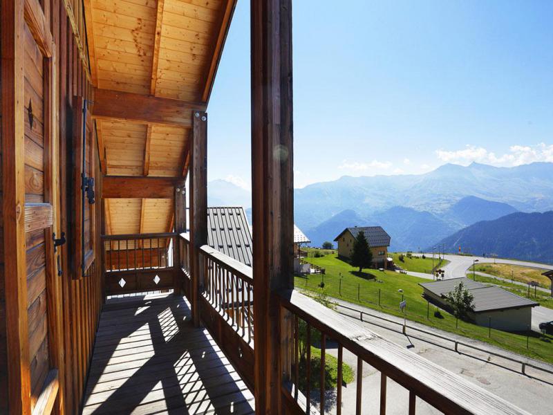 Soggiorno sugli sci Résidence les Chalets des Cimes - La Toussuire - Balcone