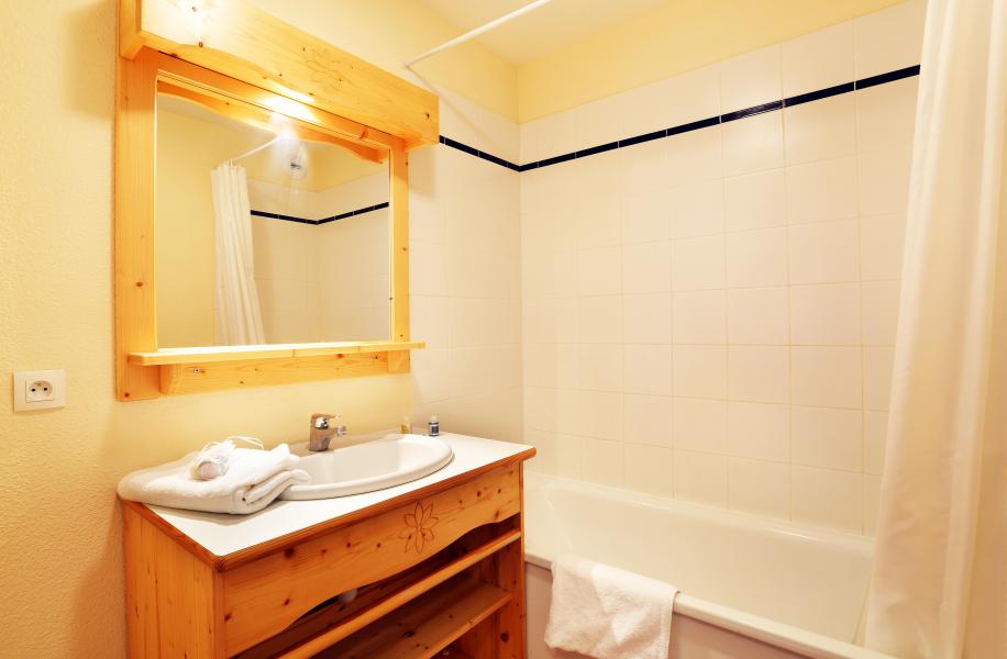 Rent in ski resort Résidence les Chalets des Cimes - La Toussuire - Bathroom