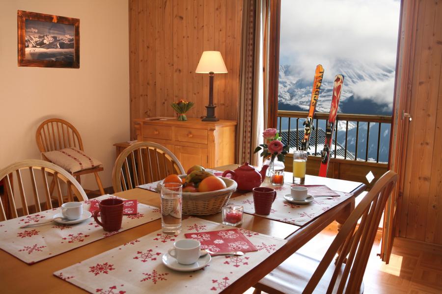 Rent in ski resort Résidence les Chalets des Cimes - La Toussuire - Dining area