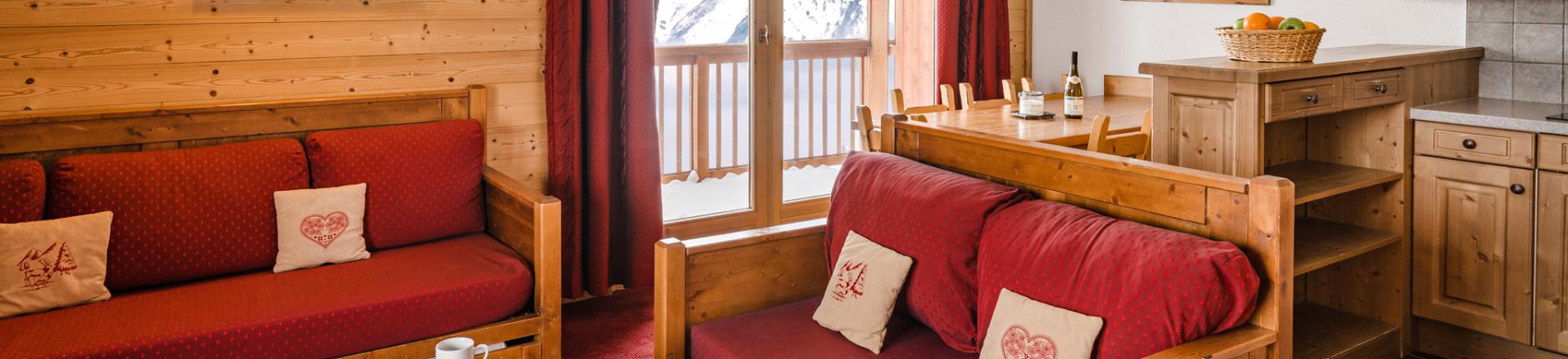 Rent in ski resort Résidence Lagrange les Hauts de Comborcière - La Toussuire - Bench seat