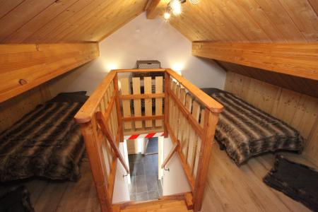 Аренда на лыжном курорте Шале дуплекс 3 комнат 8 чел. - Chalet Chez Tom - La Toussuire - Мезонин