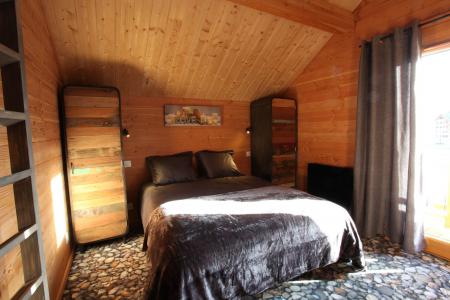 Rent in ski resort 6 room duplex chalet 14 people - Chalet le Cocoon - La Toussuire - Bedroom