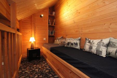 Rent in ski resort 6 room duplex chalet 14 people - Chalet le Cocoon - La Toussuire - Cabin