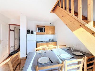 Wynajem na narty Apartament duplex 5 pokojowy 8 osób (5C) - Chalets des Cimes - La Toussuire - Pokój gościnny