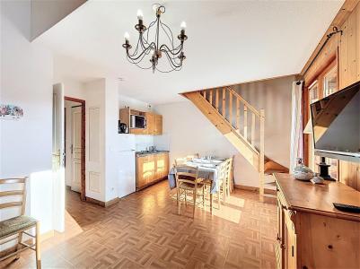 Ski verhuur Appartement duplex 5 kamers 8 personen (5C) - Chalets des Cimes - La Toussuire - Woonkamer