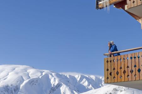 Rent in ski resort Les Chalets Goélia - La Toussuire - Winter outside