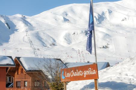 Rent in ski resort Les Chalets Goélia - La Toussuire - Winter outside