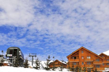 Rent in ski resort Les Chalets Goélia - La Toussuire - Winter outside