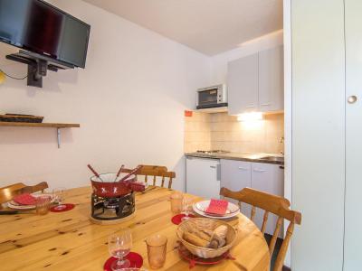 Skiverleih 2-Zimmer-Appartment für 4 Personen (19) - Les Mousquetons - La Toussuire - Wohnzimmer