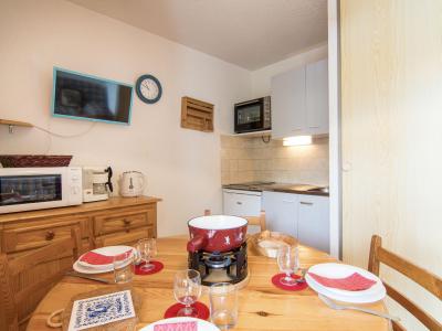 Ski verhuur Appartement 2 kamers 4 personen (20) - Les Mousquetons - La Toussuire - Woonkamer