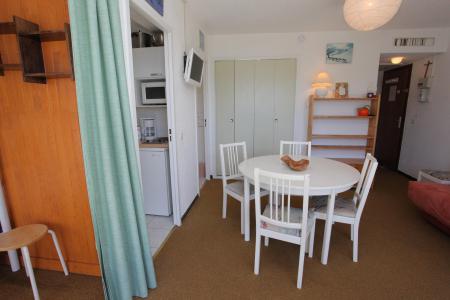 Rent in ski resort Studio sleeping corner 5 people (148) - Résidence Bellard - La Toussuire