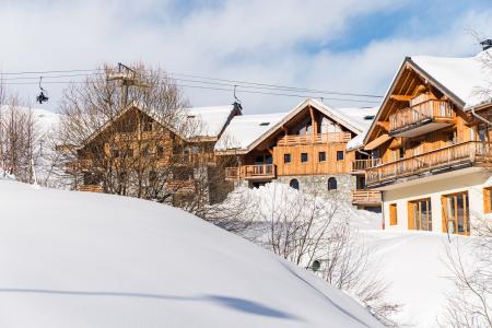 Location au ski Résidence Lagrange les Balcons des Aiguilles - La Toussuire - Extérieur hiver
