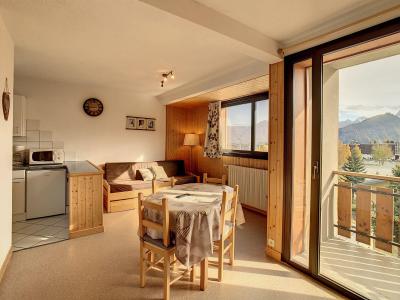 Rent in ski resort Studio cabin 4 people (CAMP1) - Résidence le Floral - La Toussuire