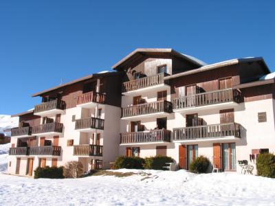 Rent in ski resort Résidence le Plein-Soleil - La Toussuire - Winter outside