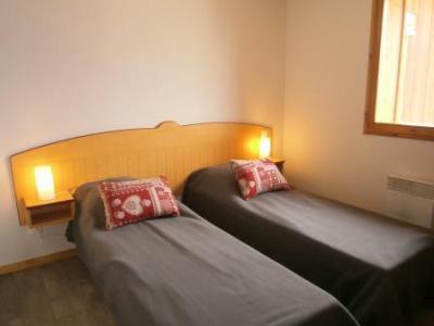 Rent in ski resort 3 room apartment 6 people (7) - Résidence les Chalets de la Toussuire - La Toussuire - Bedroom