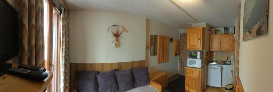 Rent in ski resort Studio cabin 4 people (C104) - Résidence Plein Soleil - La Toussuire - Living room