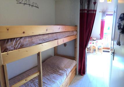 Rent in ski resort Studio mezzanine 4 people (B62) - Résidence Plein Soleil - La Toussuire - Cabin