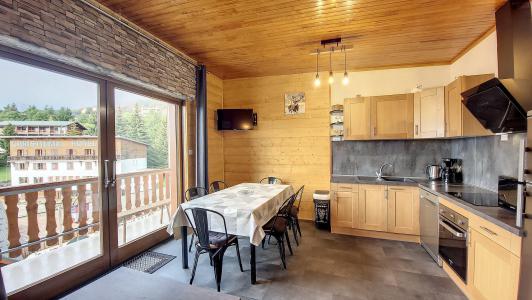 Ski verhuur Appartement 4 kamers 6 personen (107) - Résidence Toussuire - La Toussuire - Woonkamer