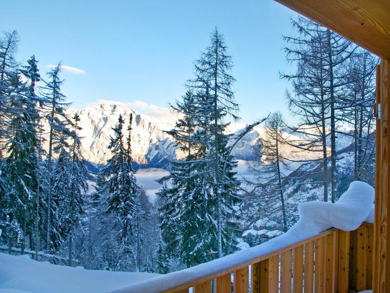 Vacances en montagne Chalet Chaud - La Tzoumaz - Extérieur hiver