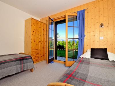 Rent in ski resort Chalet les Etoiles - La Tzoumaz - Bedroom