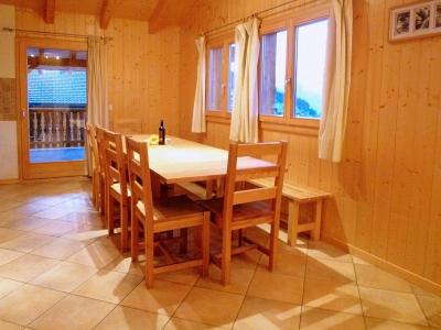 Rent in ski resort Chalet Maria - La Tzoumaz - Dining area