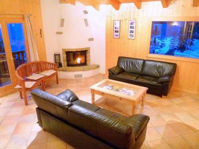 Rent in ski resort Chalet Maria - La Tzoumaz - Living room
