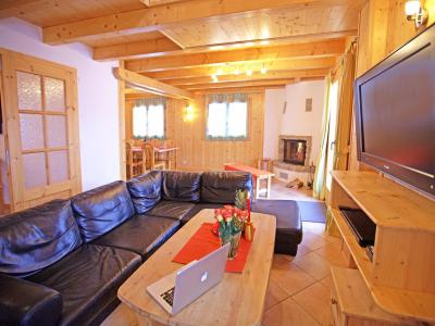 Rent in ski resort Chalet Michelle - La Tzoumaz - Living room