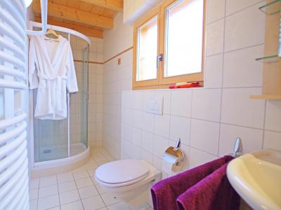 Rent in ski resort Chalet Michelle - La Tzoumaz - Shower room