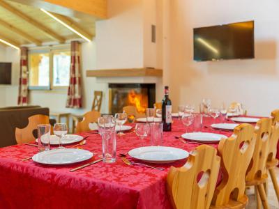 Rent in ski resort Chalet Pierina - La Tzoumaz - Dining area