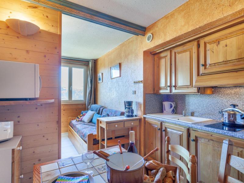 Rent in ski resort 1 room apartment 4 people (7) - Baikonour - Le Corbier - Apartment