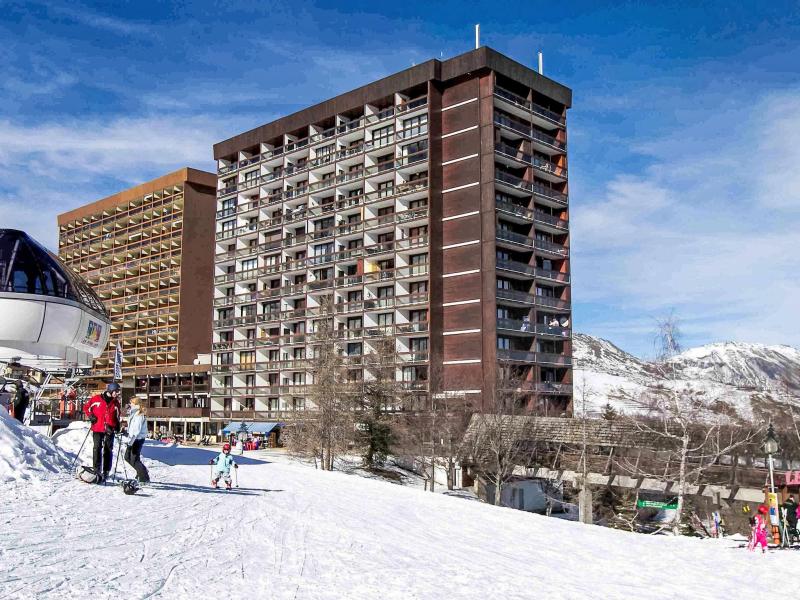 Rent in ski resort Baikonour - Le Corbier - Winter outside