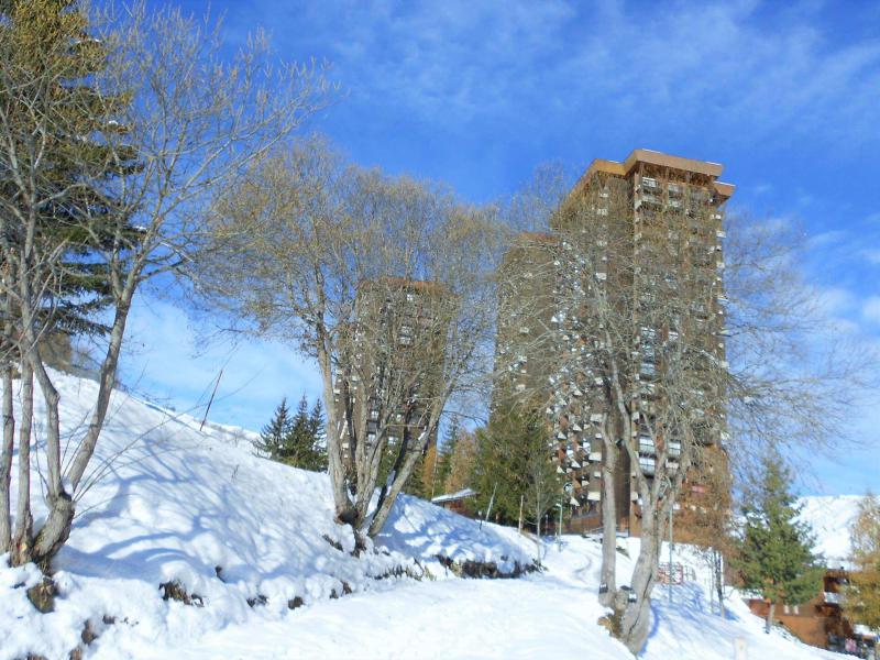 Rent in ski resort La Résidence Soyouz-Vanguard - Le Corbier - Winter outside