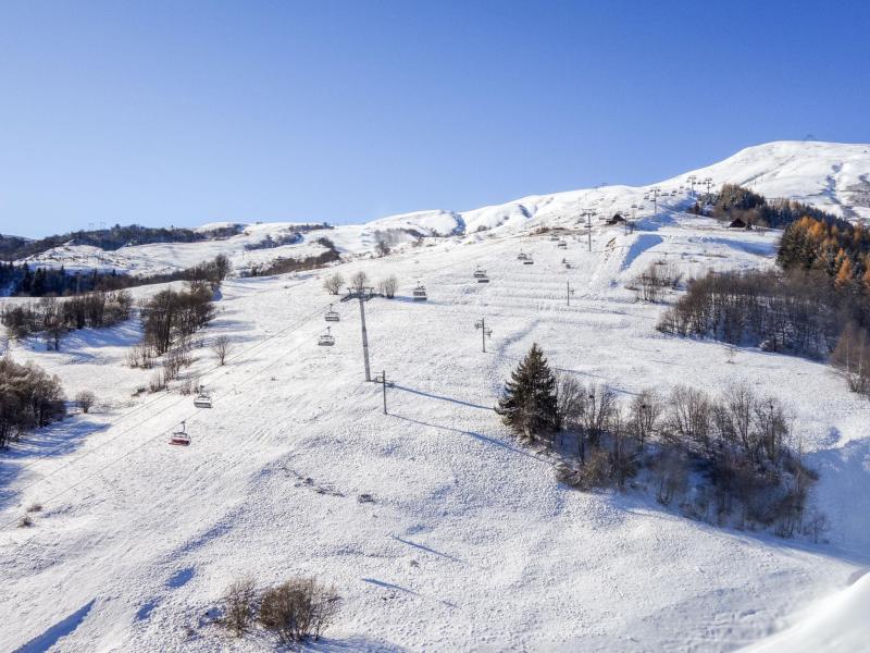 Rent in ski resort Lunik Orion - Le Corbier - Winter outside