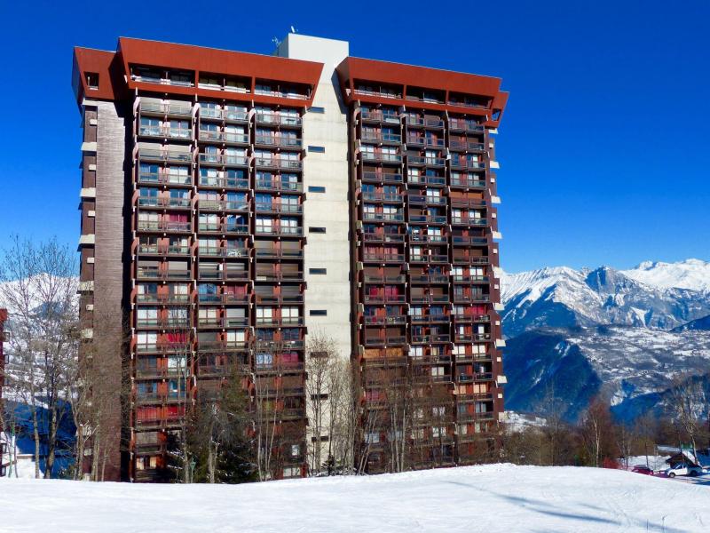 Rent in ski resort Lunik Orion - Le Corbier - Winter outside