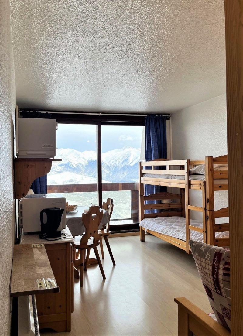 Rent in ski resort Studio 4 people (03) - Résidence Vanguard Soyouz - Le Corbier - Apartment