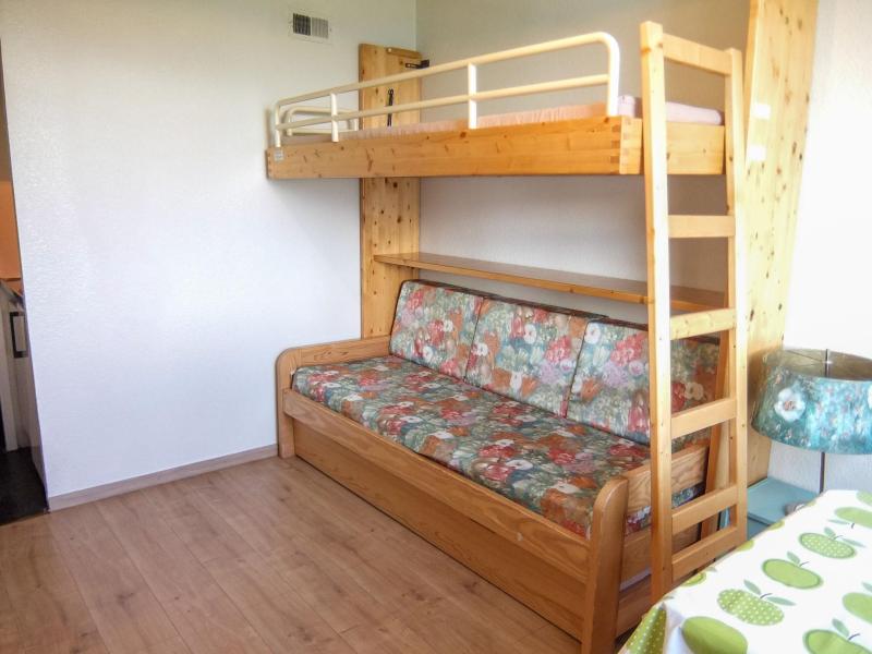 Rent in ski resort 1 room apartment 2 people (27) - Vostok Zodiaque - Le Corbier - Living room