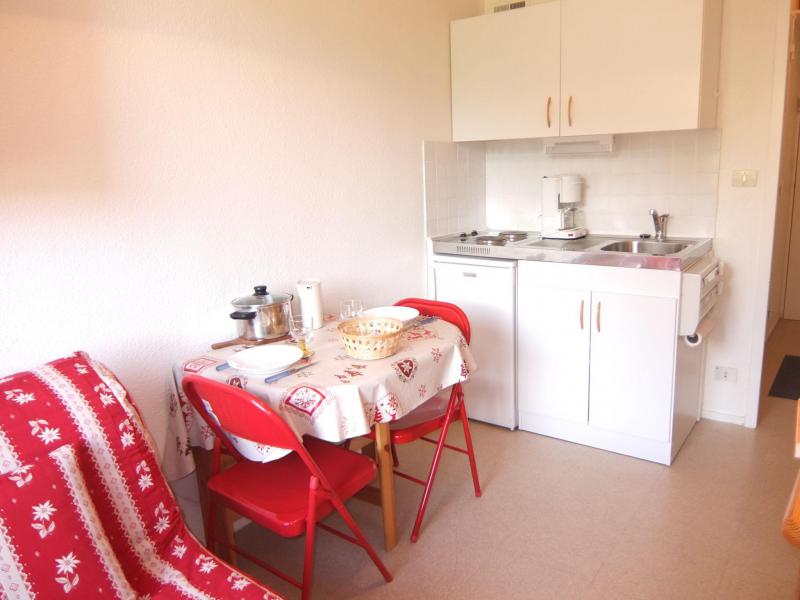 Rent in ski resort 1 room apartment 2 people (80) - Vostok Zodiaque - Le Corbier - Living room