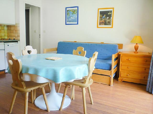 Rent in ski resort 3 room apartment 6 people (57) - Vostok Zodiaque - Le Corbier - Table