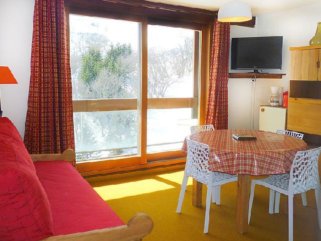 Rent in ski resort 3 room apartment 6 people (70) - Vostok Zodiaque - Le Corbier - Table