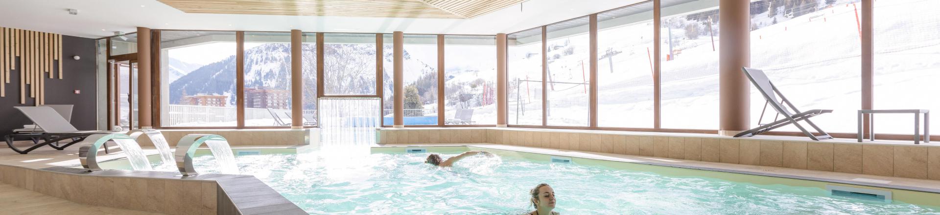 Аренда на лыжном курорте Résidence Club MMV l'Etoile des Sybelles - Le Corbier - Неглубокий бассейн для детей