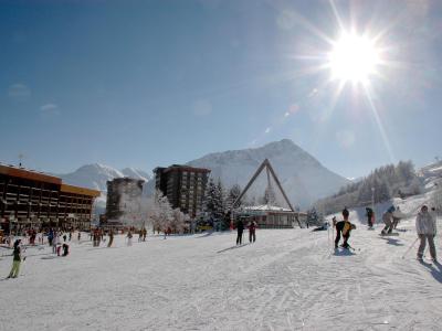 Rent in ski resort 2 room apartment 6 people (3) - Ariane - Le Corbier - Winter outside