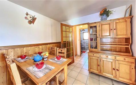 Ski verhuur Appartement 3 kamers 4 personen - Chalet les Airelles - Le Corbier - Woonkamer