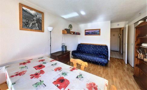 Rent in ski resort 2 room apartment sleeping corner 6 people (1009) - La Résidence Lunik Orion - Le Corbier - Apartment