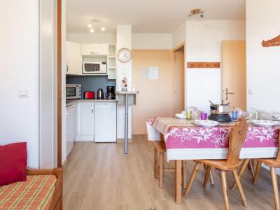 Ski verhuur Appartement 2 kamers 4 personen (9) - Les Pistes - Le Corbier - Woonkamer