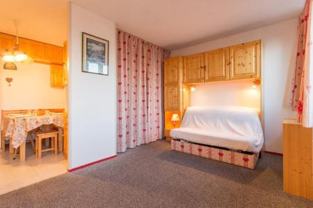 Rent in ski resort Studio sleeping corner 5 people (0601) - Résidence Baikonour - Le Corbier - Living room