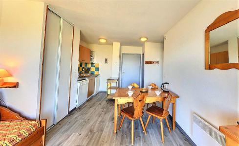 Rent in ski resort 2 room apartment 4 people (A50) - Résidence les Pistes - Le Corbier