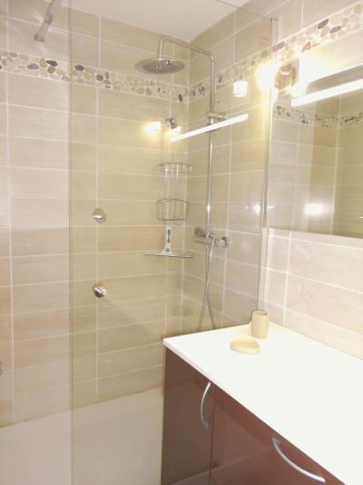 Rent in ski resort Studio 5 people (0911) - Résidence Zodiaque Vostok - Le Corbier - Shower room