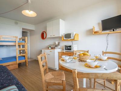 Rent in ski resort 1 room apartment 4 people (5) - Soyouz Vanguard - Le Corbier - Living room