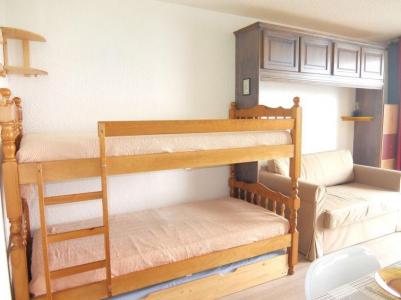 Rent in ski resort 1 room apartment 4 people (74) - Soyouz Vanguard - Le Corbier - Living room